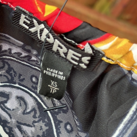 Express Women's Black Gold Chain Print Top Size XS - Picture 5 of 7